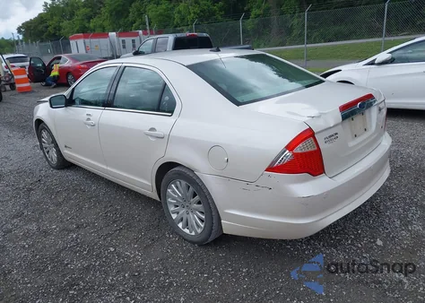 2010 Ford Fusion Hybrid z USA, uszkodzony, nr VIN 3FADP0L30AR200029